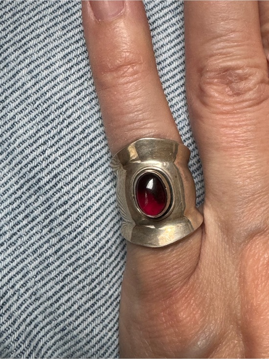 Jewelry - 90s Vintage Sterling Silver Garnet Ring - Gothic Medieval Fantasy size 4